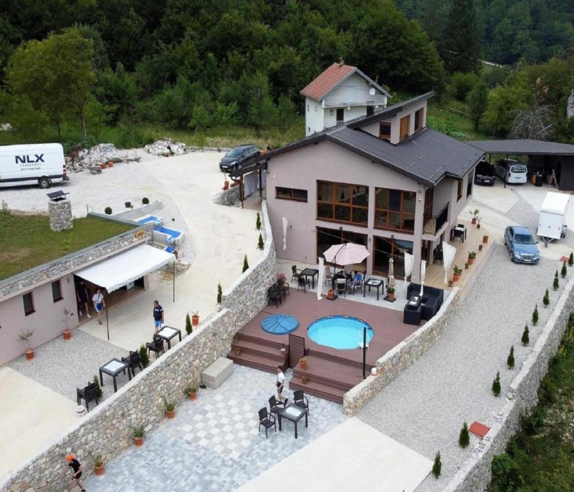 Josanica Bed&Breakfast Konjic Buitenkant foto